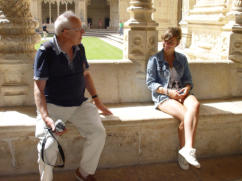 Complicité grand-père et petite fille